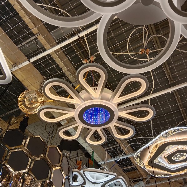 Люстра LED Цветок 138Вт 3000-6000К Пульт ДУ 3D Effect CL7542 REDIGLE (10)